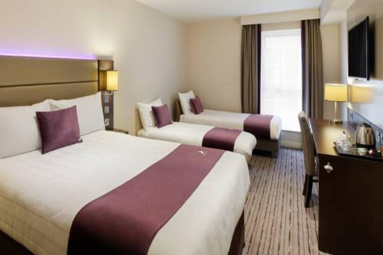 Premier Inn Manchester - Heaton Park Exterior photo