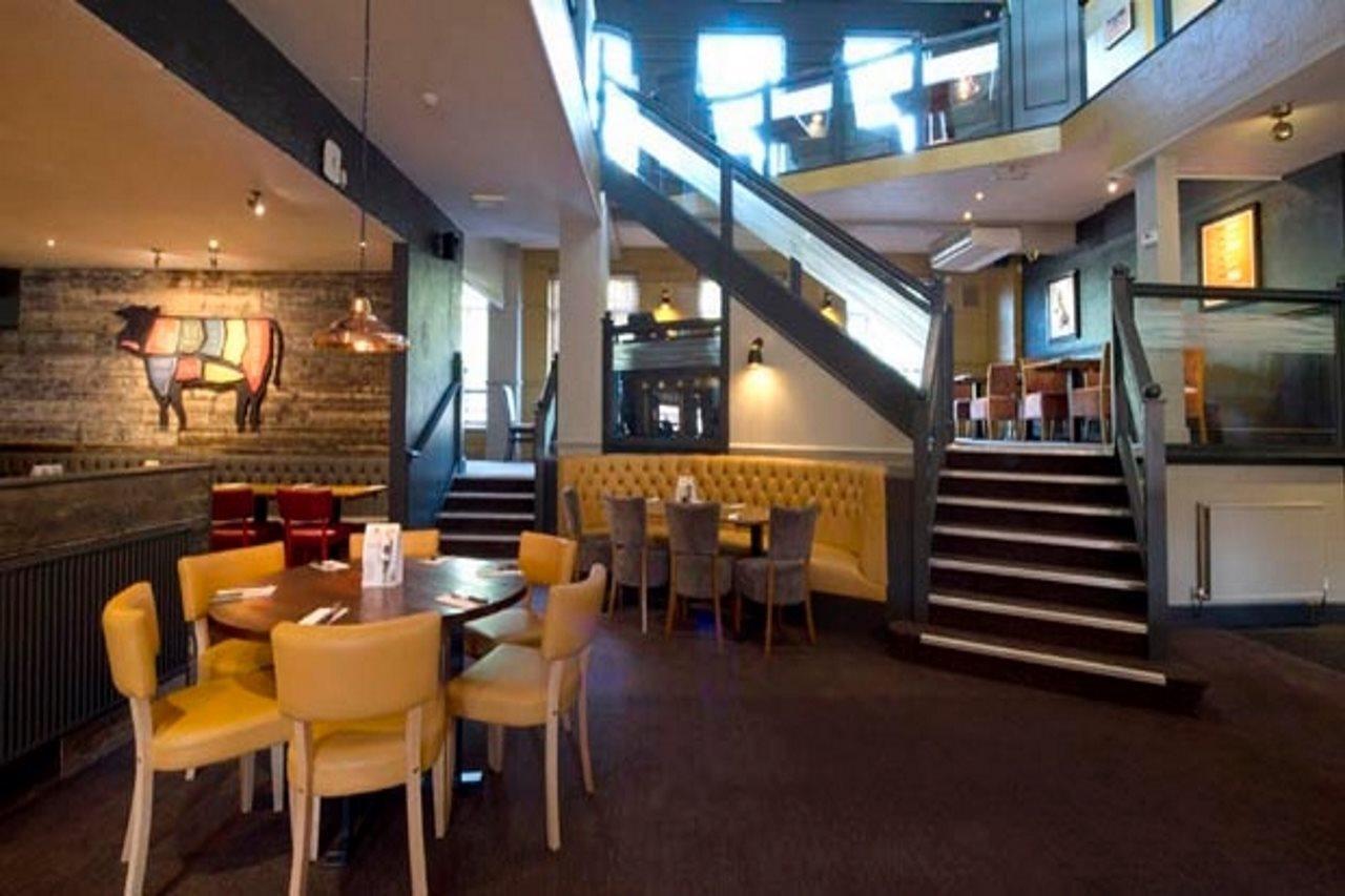 Premier Inn Manchester - Heaton Park Exterior photo