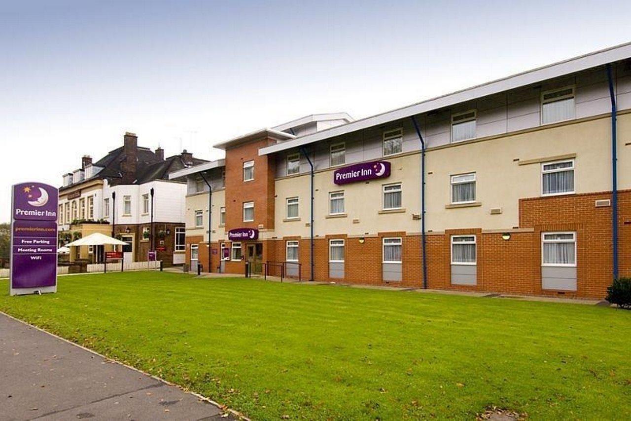 Premier Inn Manchester - Heaton Park Exterior photo